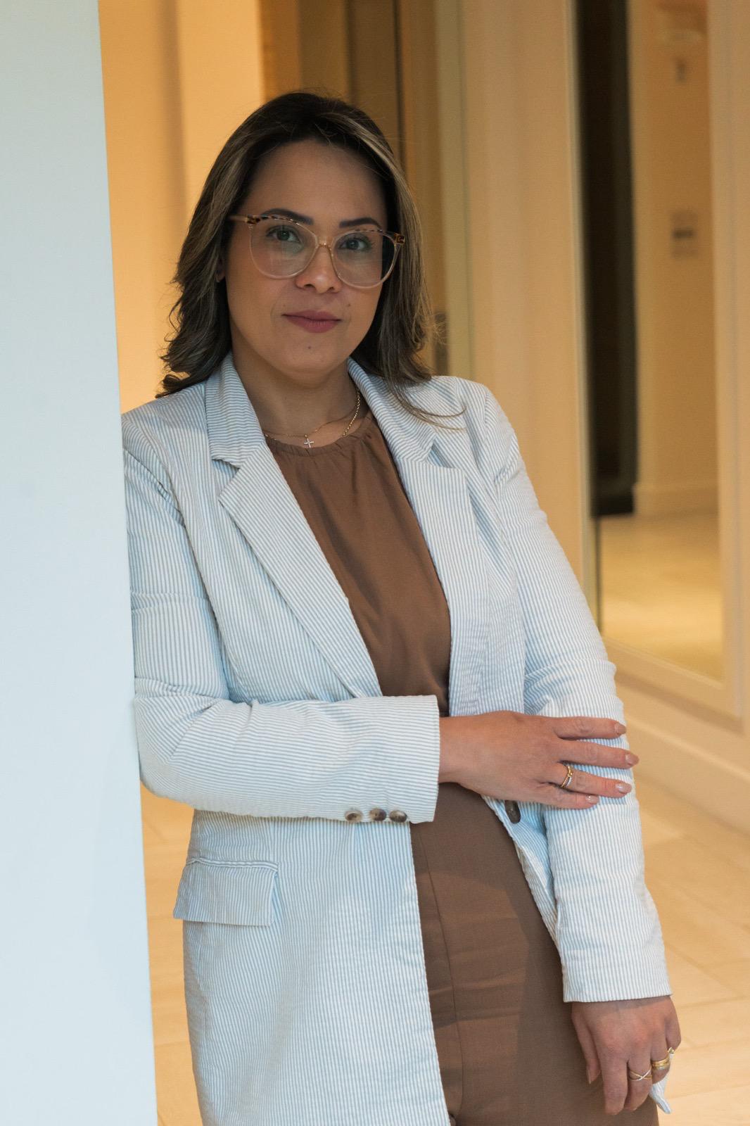 Luciana Menezes Avelar